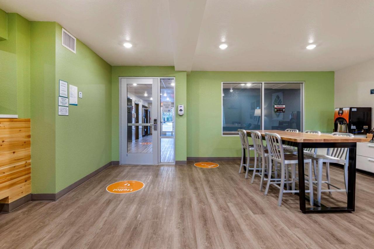 Woodspring Suites Brunswick Exterior foto